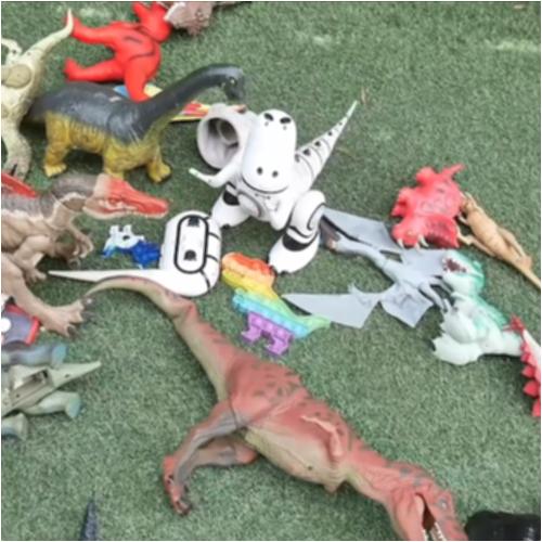 Υπάρχουν δεινόσαυροι εδώ;_icon