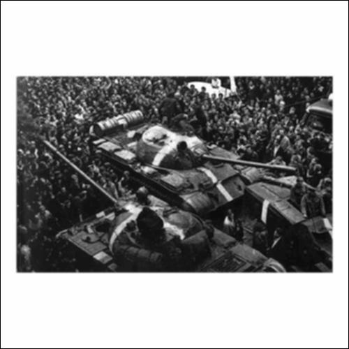 Σοβιετικά τάνκς εισβάλλουν στην Πράγα_icon